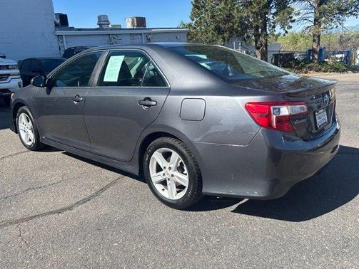 Magnetic Gray Metallic 2013 Toyota Camry SE