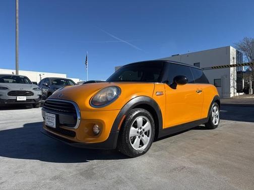 2016 MINI Hardtop Cooper