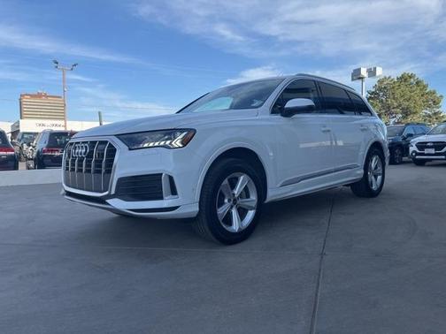 2024 Audi Q7 45 Premium Plus