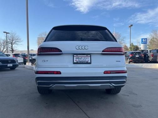 2024 Audi Q7 45 Premium Plus