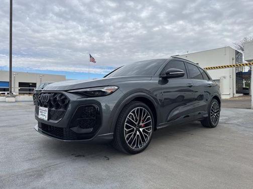 2025 Audi SQ5 3.0T quattro Premium