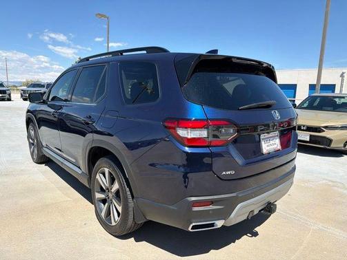 Obsidian Blue Pearl 2025 Honda Pilot Elite