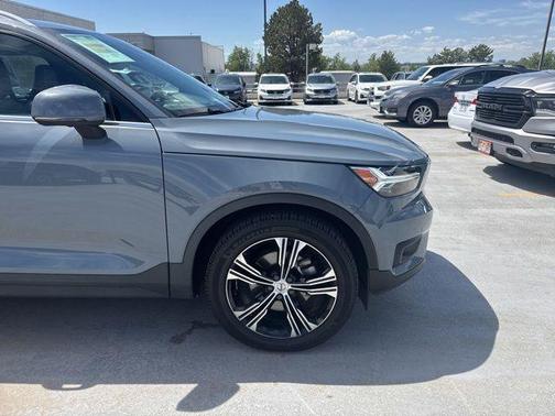 Gray Metallic 2020 Volvo XC40 T5 Inscription