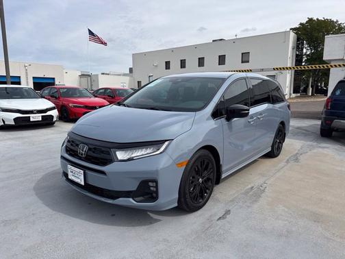 Sonic Gray Pearl 2026 Honda Odyssey Sport-L