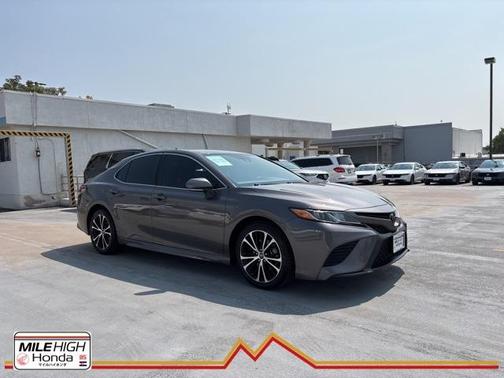 2019 Toyota Camry SE
