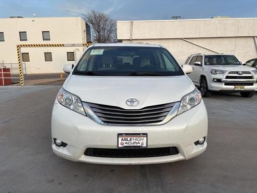 2015 Toyota Sienna 