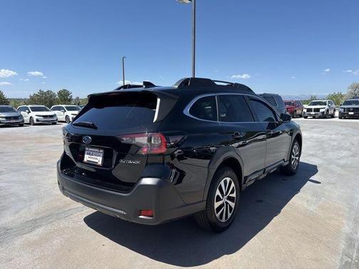 Crystal Black Silica 2023 Subaru Outback Premium