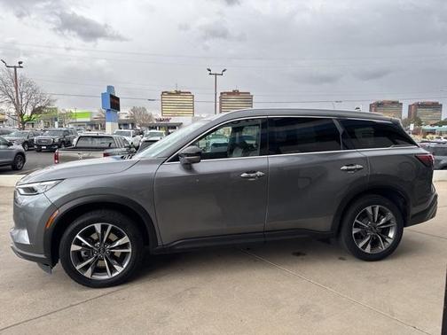2022 INFINITI QX60 Luxe