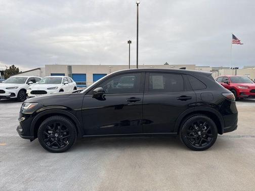 Crystal Black Pearl 2024 Honda HR-V Sport