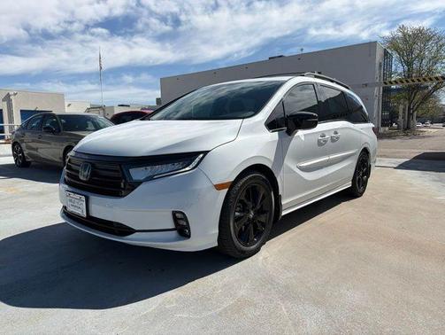 Platinum White Pearl 2023 Honda Odyssey Sport