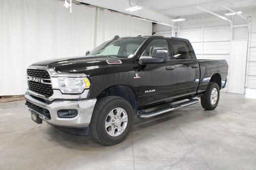 2023 RAM 2500 Big Horn Crew Cab 4x4 6'4' Box