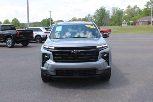 Sterling Gray Metallic 2025 Chevrolet Traverse LT