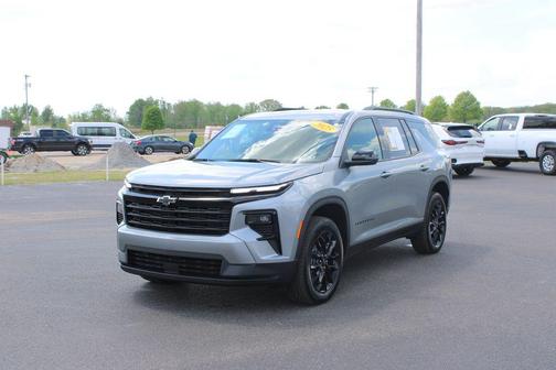 Sterling Gray Metallic 2025 Chevrolet Traverse LT