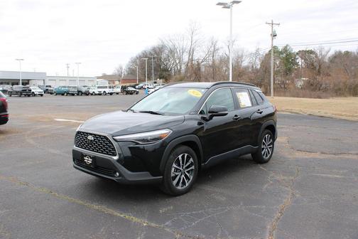 2024 Toyota Corolla Cross XLE