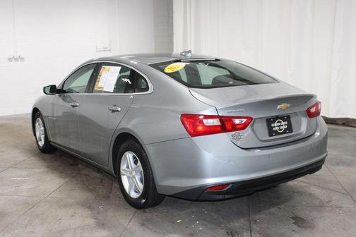 Sterling Gray Metallic 2024 Chevrolet Malibu FWD 1LT
