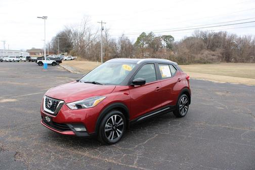 2020 Nissan Kicks SR