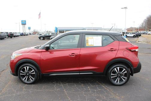 2020 Nissan Kicks SR