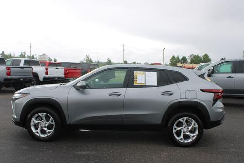 Sterling Gray Metallic 2024 Chevrolet Trax LS