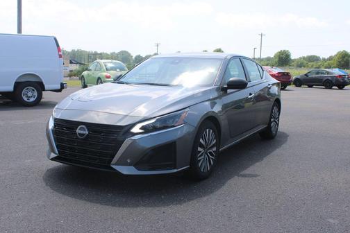 Gun Metallic 2024 Nissan Altima 2.5 SV