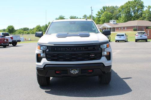 Summit White 2026 Chevrolet Silverado 1500 Custom Trail Boss