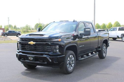 Black 2026 Chevrolet Silverado 2500 Custom