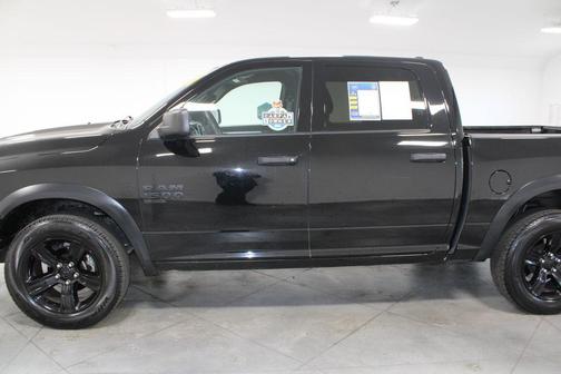 2024 RAM 1500 Classic Warlock Crew Cab 4x4 5'7' Box