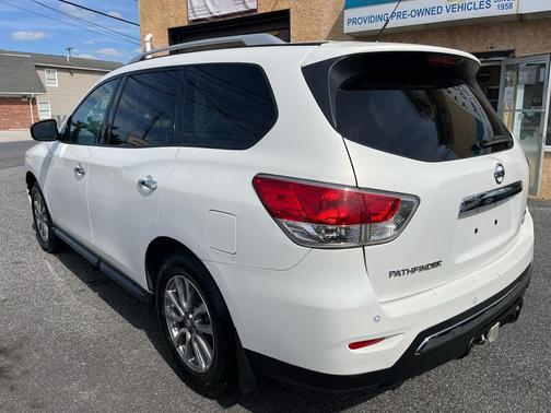 2014 Nissan Pathfinder SV