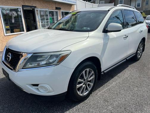 2014 Nissan Pathfinder SV