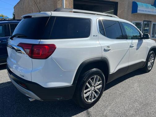 2018 GMC Acadia SLE-2