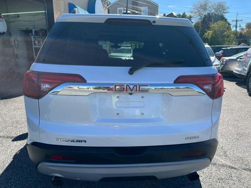 2018 GMC Acadia SLE-2