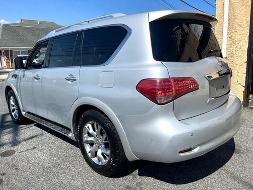 2011 INFINITI QX56 Base