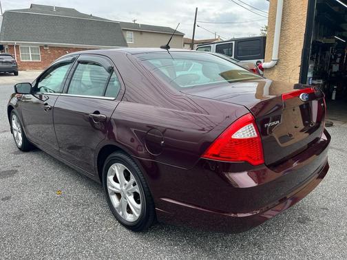 2012 Ford Fusion SE