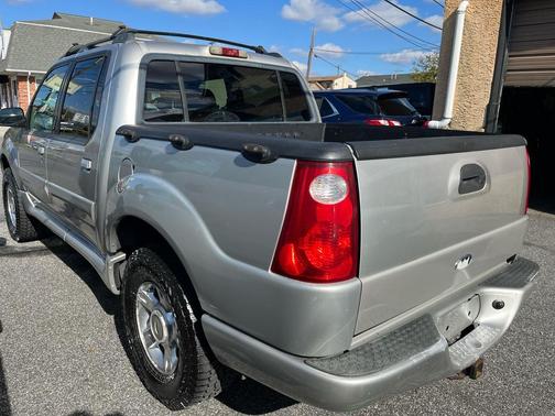 2002 Ford Explorer Sport Trac Base