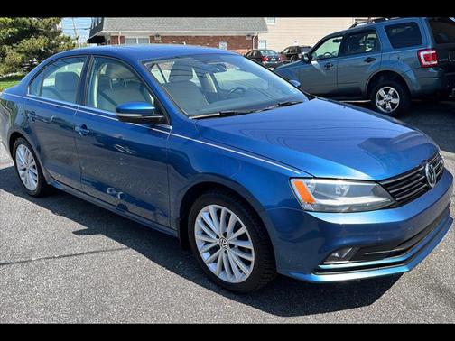 2015 Volkswagen Jetta Auto SE w/Connectivity/Navigation