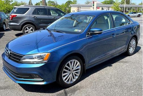 2015 Volkswagen Jetta Auto SE w/Connectivity/Navigation