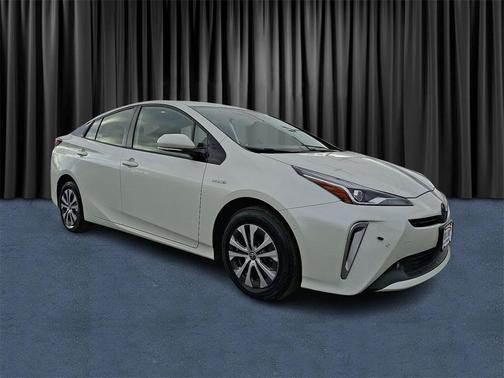 2019 Toyota Prius LE