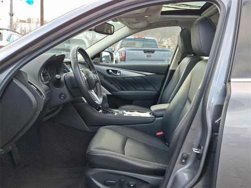 2022 INFINITI Q50 LUXE