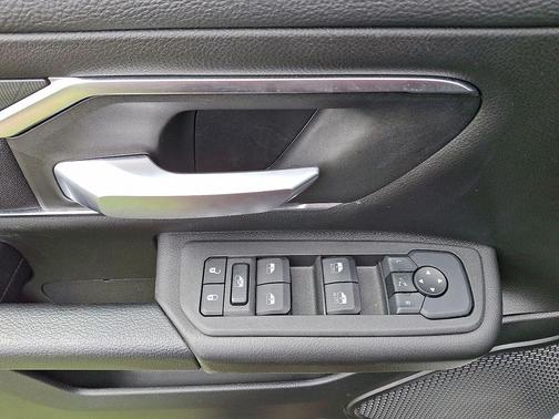 Bright White Clearcoat 2025 RAM 1500 Big Horn/Lone Star