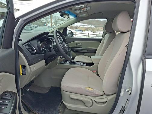 2016 Kia Sedona L