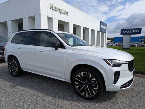 2026 Volvo XC90 B6 Ultra Dark Theme 7-Seater