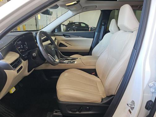 Majestic White 2023 INFINITI QX60 Luxe