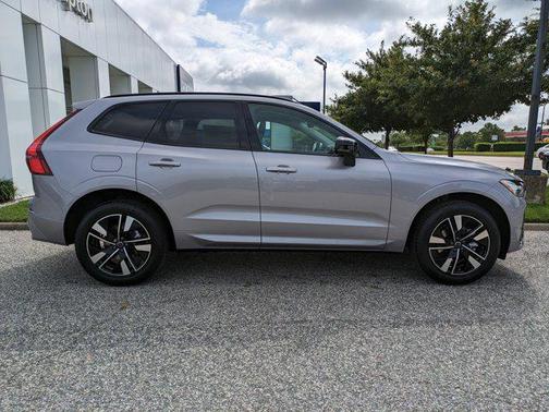 2026 Volvo XC60 B5 Core