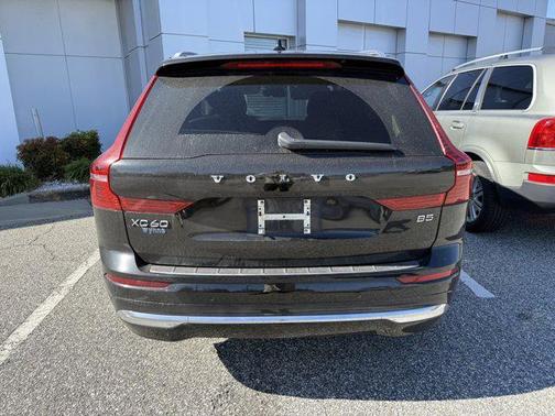 2022 Volvo XC60 B5 Inscription