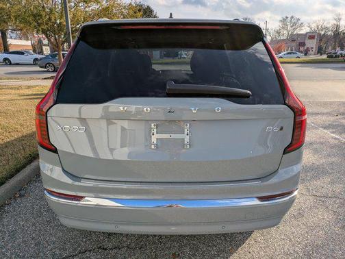 2026 Volvo XC90 B6 Plus 7-Seater
