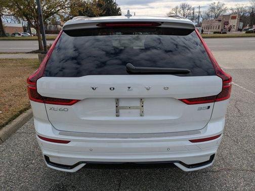 2026 Volvo XC60 B5 Ultra