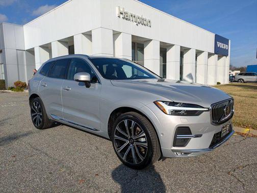 2023 Volvo XC60 B5 Ultimate Bright Theme