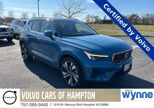 Fjord Blue Metallic 2023 Volvo XC40 B5 Plus Bright Theme