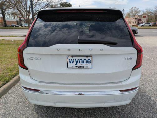 Crystal White Pearl 2026 Volvo XC90 Plug-In Hybrid Plus, T8 AWD, Electric/Gasoline, Bright, 7 Seats