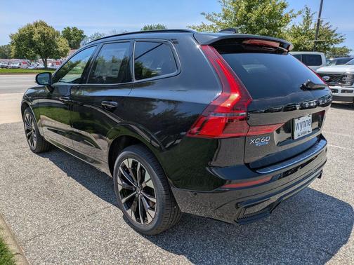 Onyx Black Metallic 2026 Volvo XC60 Plug-In Hybrid Plus, T8 AWD Electric/Gasoline, Dark