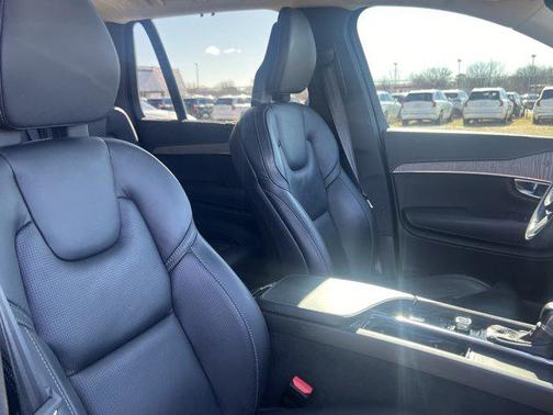 2021 Volvo XC90 T6 Inscription